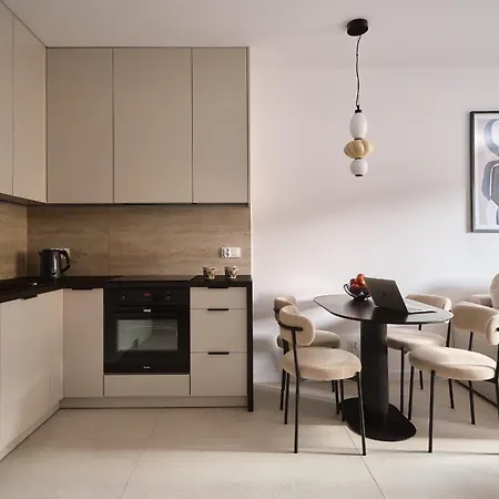 Ina Rent - Czysta Delux Apartahotel Breslavia