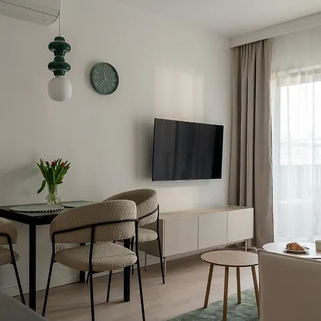 아파트호텔 Ina Rent - Czysta Delux 3*