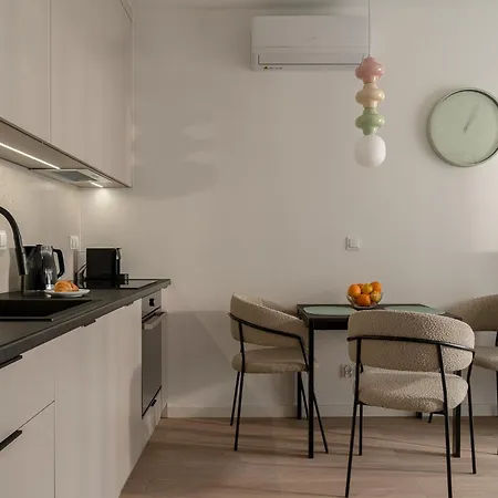 Hotel apartamentowy Ina Rent - Czysta Delux 3*