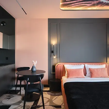 Hotel apartamentowy Ina Rent - Czysta Delux