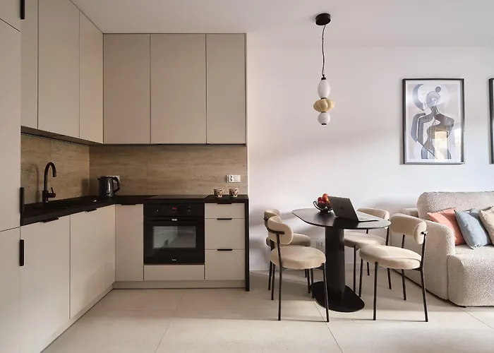 Ina Rent - Czysta Delux 아파트호텔 브로츠와프