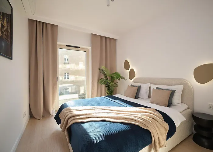 Ina Rent - Czysta Delux Apart Otel 3*